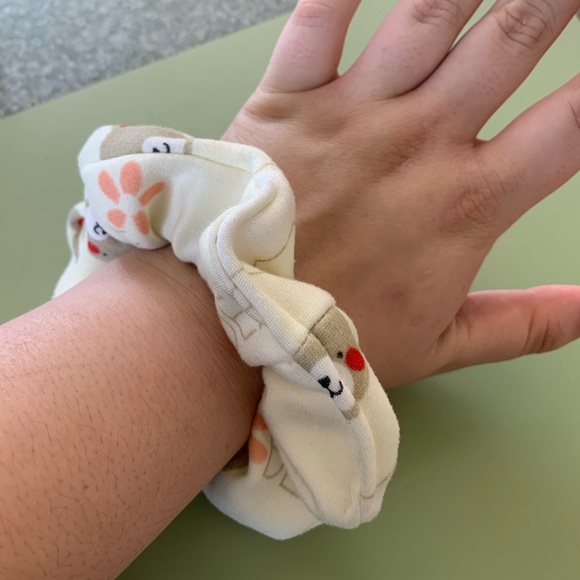 Supper cute high quality home made scrunchie - Picture 2 of 2